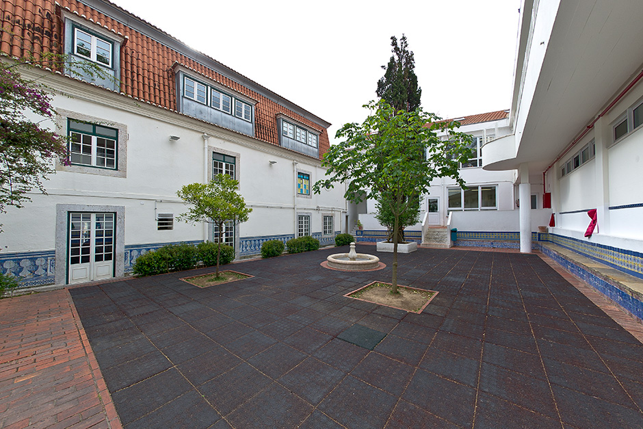 Colégio Moderno, em Alvalade